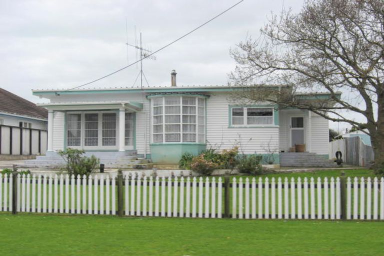 Photo of property in 8 Graham Street, Levin, 5510