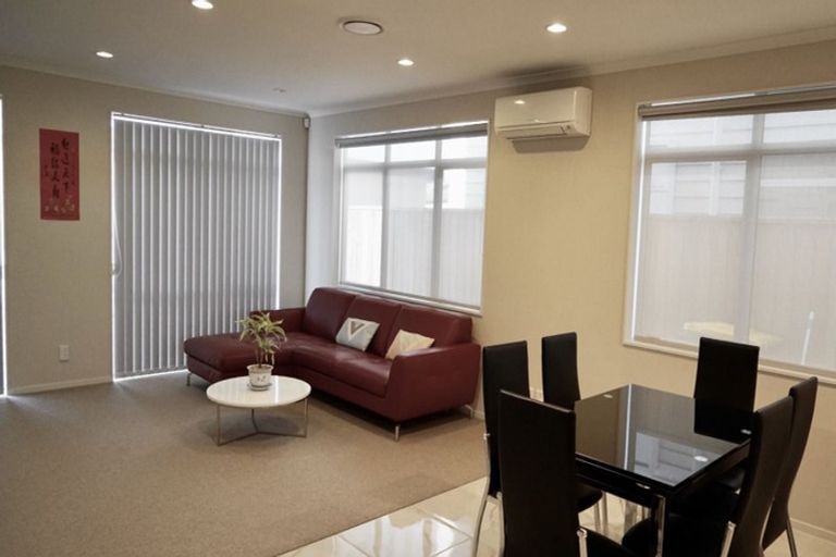 Photo of property in 100 Flat Bush School Road, Flat Bush, Auckland, 2019