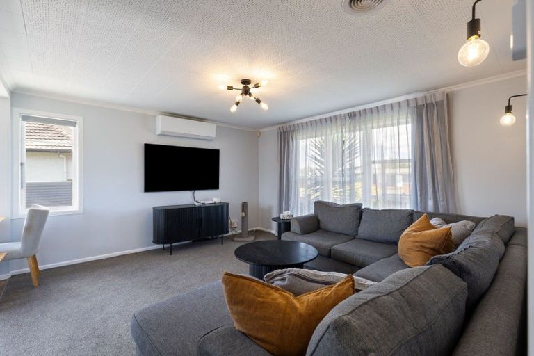 Photo of property in 25 Battersea Place, Roslyn, Palmerston North, 4414