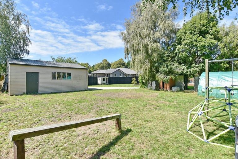 Photo of property in 33 Heyders Road, Spencerville, Christchurch, 8083