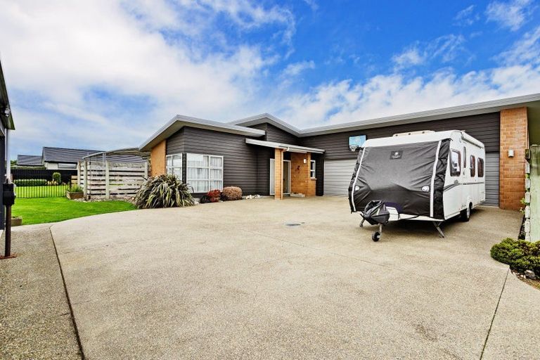 Photo of property in 21 Sunrise Drive, Seaward Bush, Invercargill, 9812