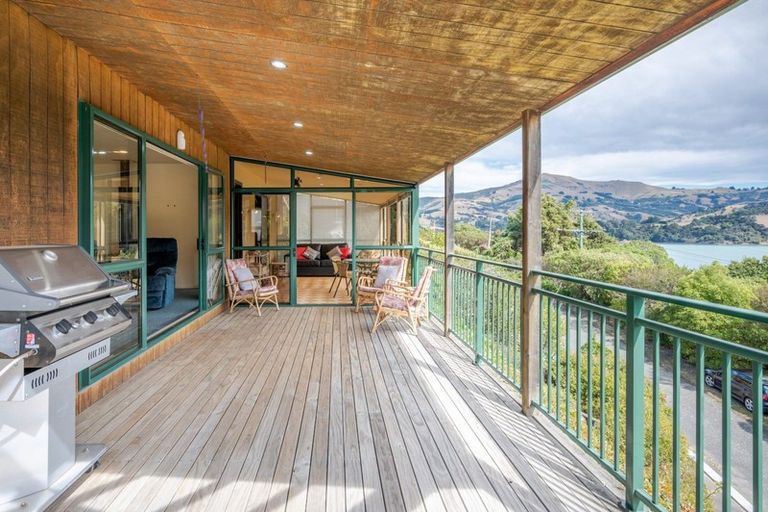 Photo of property in 39 Bayview Crescent, Duvauchelle, 7581