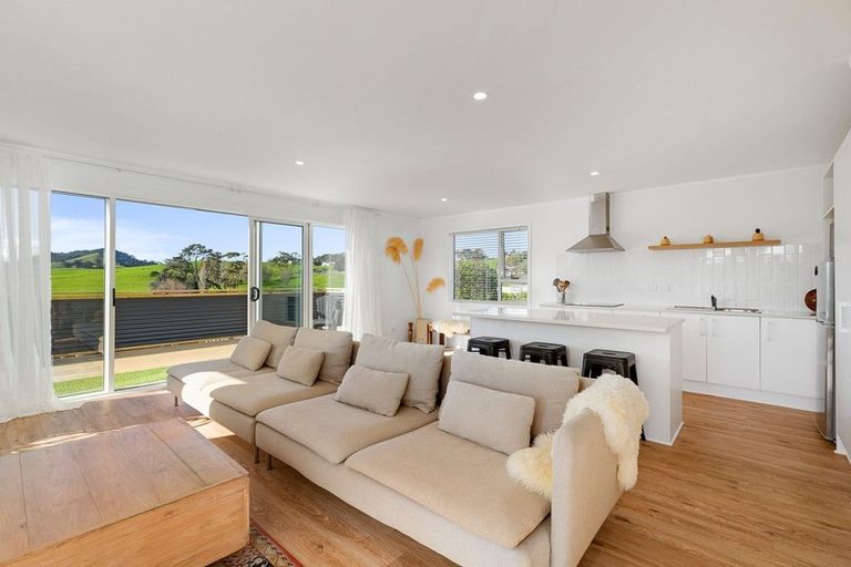 Photo of property in 10 Hillside Avenue, Mangawhai Heads, Mangawhai, 0505