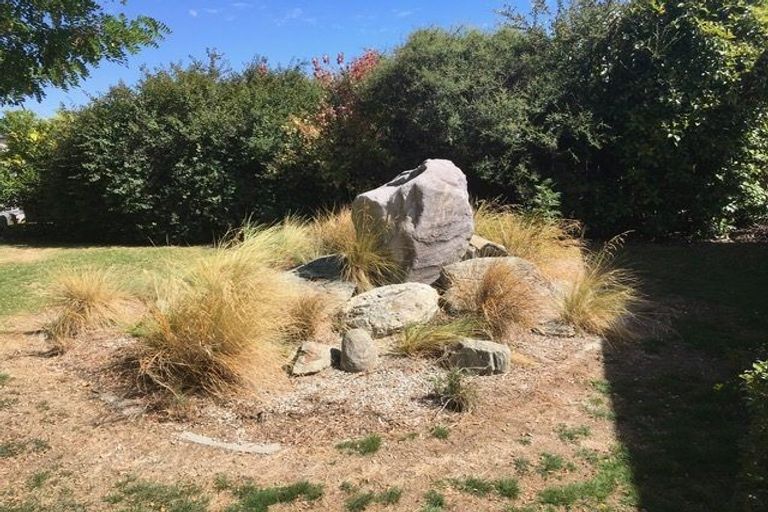 Photo of property in 14 Frye Crescent, Albert Town, Wanaka, 9305