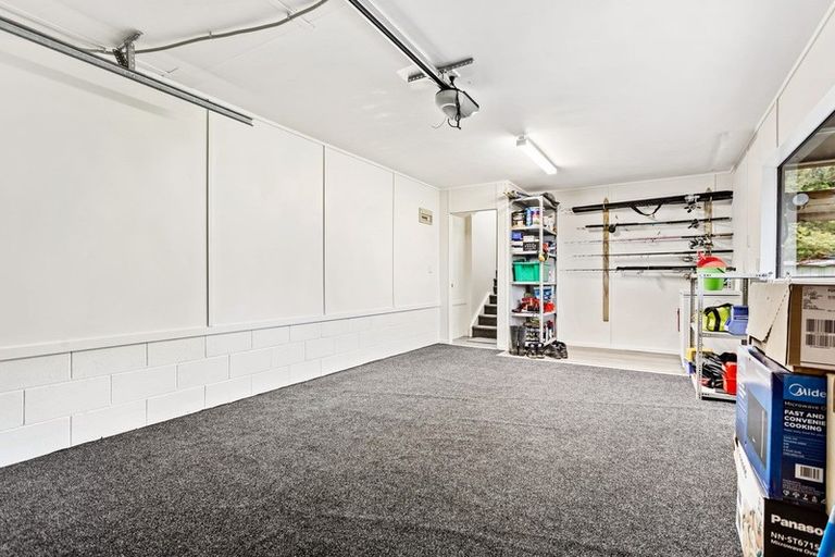 Photo of property in 9 Dee Place, Torbay, Auckland, 0630