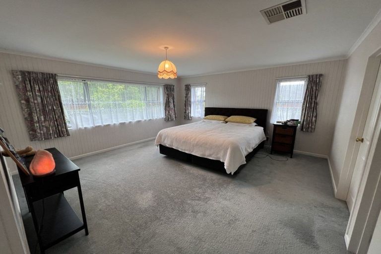 Photo of property in 12 Kentucky Way, Awapuni, Palmerston North, 4412