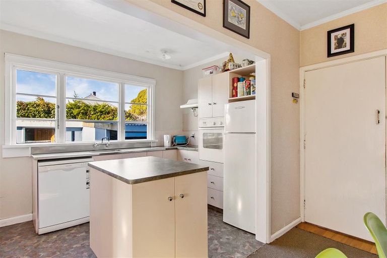 Photo of property in 53 Rhodes Street, Waimate, 7924