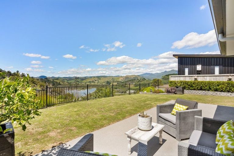 Photo of property in 17 Manatu Close, Whangamata, 3691