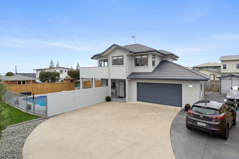 Photo of property in 63 Wairakei Avenue, Papamoa Beach, Papamoa, 3118