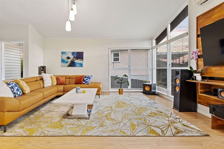 Photo of property in 36 Universal Drive, Henderson, Auckland, 0610