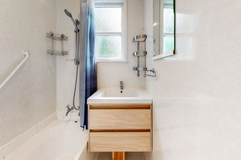 Photo of property in 1137 High Street, Taita, Lower Hutt, 5011