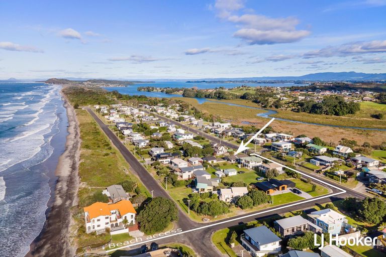 Photo of property in 241 Seaforth Road, Waihi Beach, 3611