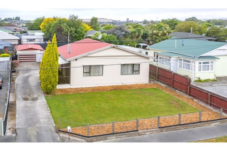 Photo of property in 30 Quinns Road, Shirley, Christchurch, 8013