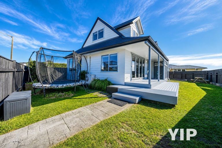 Photo of property in 12 Maraval Crescent, Grenada Village, Wellington, 6037