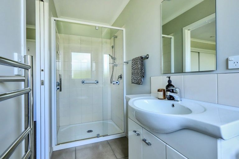 Photo of property in 2a Goddard Lane, Havelock North, 4130