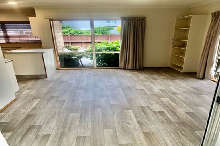 Photo of property in 47 Blue Gum Place, New Brighton, Christchurch, 8083