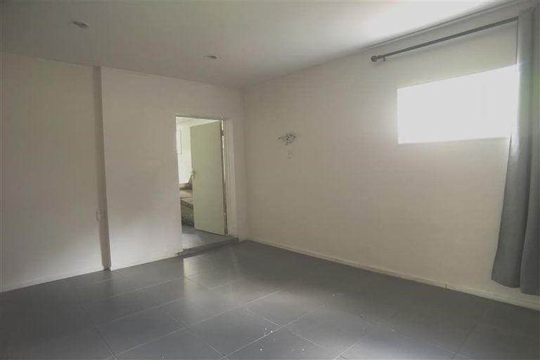 Photo of property in 7 Barlow Place, Chatswood, Auckland, 0626