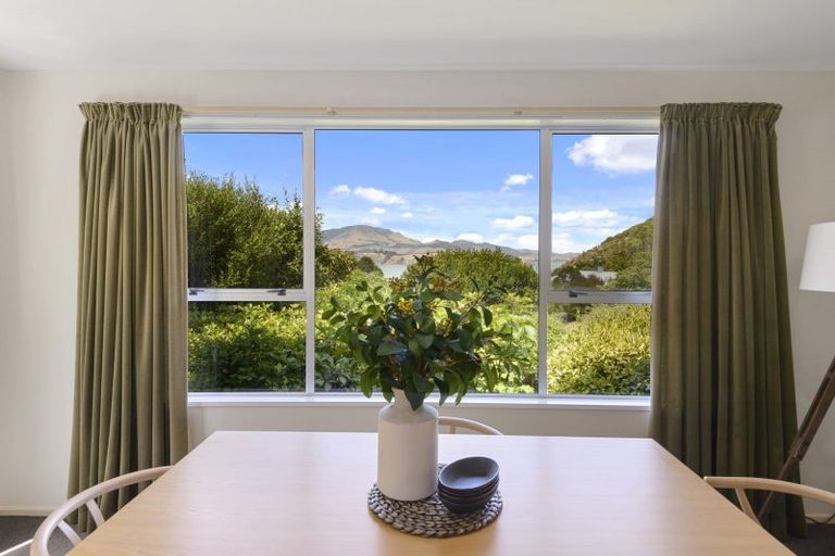 Photo of property in 18 Bayview Place, Cass Bay, Lyttelton, 8082