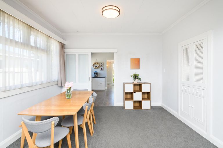 Photo of property in 26 Rangitira Avenue, Palmerston North, 4414