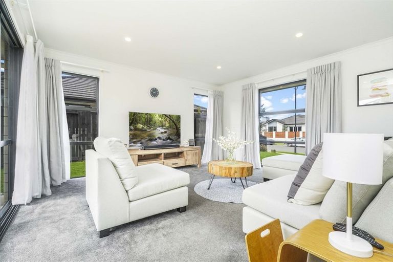 Photo of property in 35 Batten Drive, Flagstaff, Hamilton, 3210