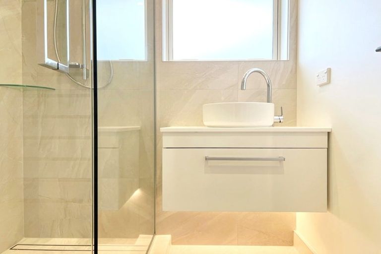 Photo of property in 27 Saint Andrews Terrace, St Andrews, Hamilton, 3200