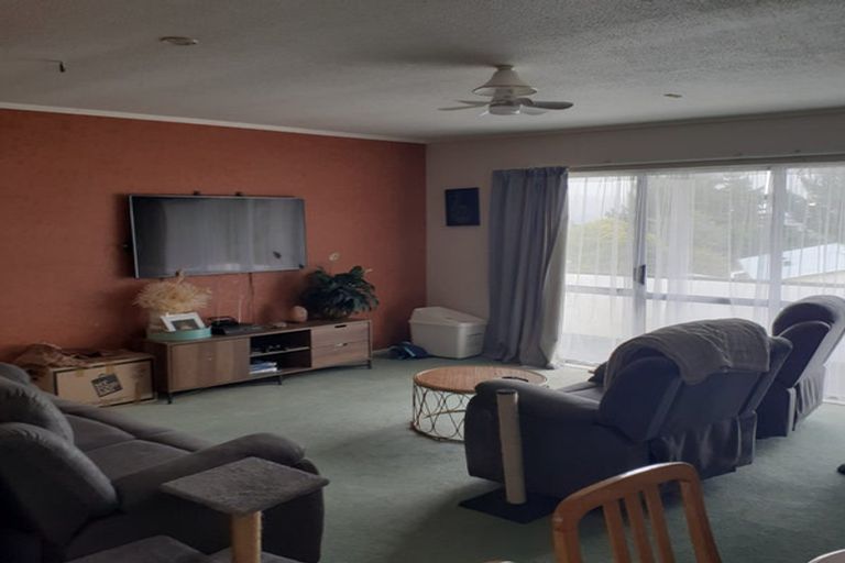 Photo of property in 12 Staysail Place, Whitby, Porirua, 5024