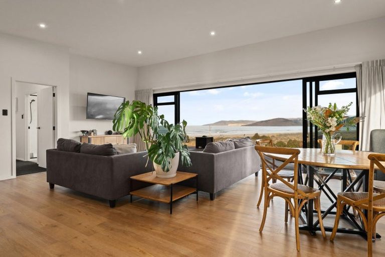 Photo of property in 10 Okahau Terrace, Warrington, 9471