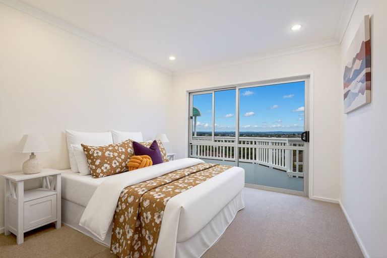 Photo of property in 281 Sturges Road, Henderson Valley, Auckland, 0612