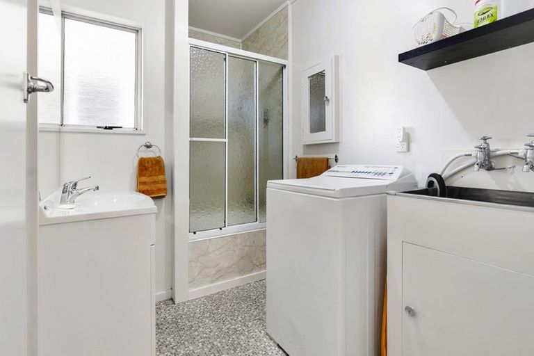 Photo of property in Mahora Court Flats, 25 Mahora Street, Kilbirnie, Wellington, 6022