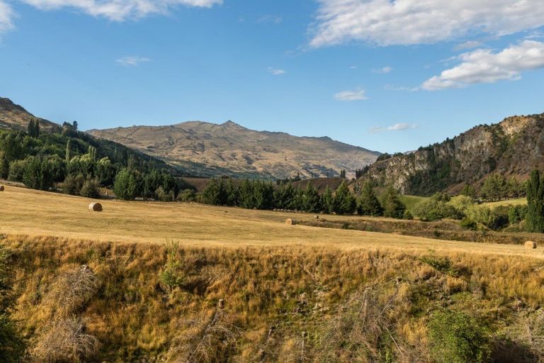 Photo of property in 16 Littles Road, Arthurs Point, Queenstown, 9371