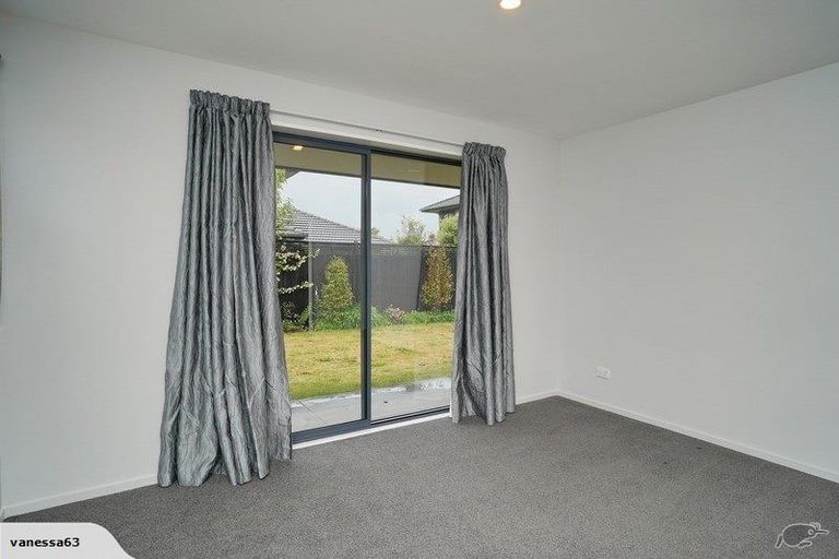 Photo of property in 26 Rue De La Mare, Parklands, Christchurch, 8083