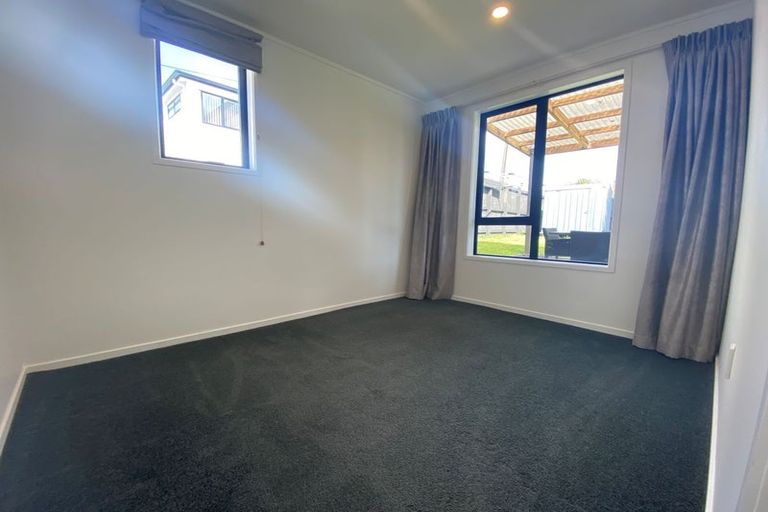Photo of property in 1/31a Colwill Road, Massey, Auckland, 0614