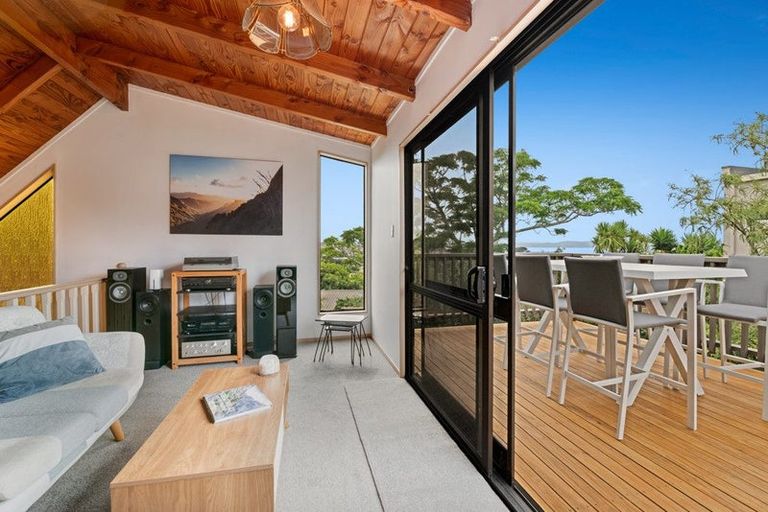Photo of property in 22b Stanmore Bay Road, Stanmore Bay, Whangaparaoa, 0932