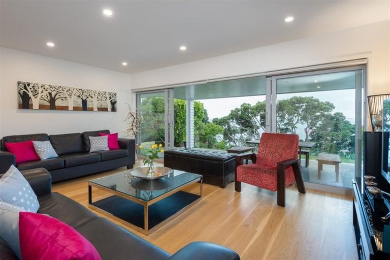 Photo of property in 22 Sharon Road, Waiake, Auckland, 0630