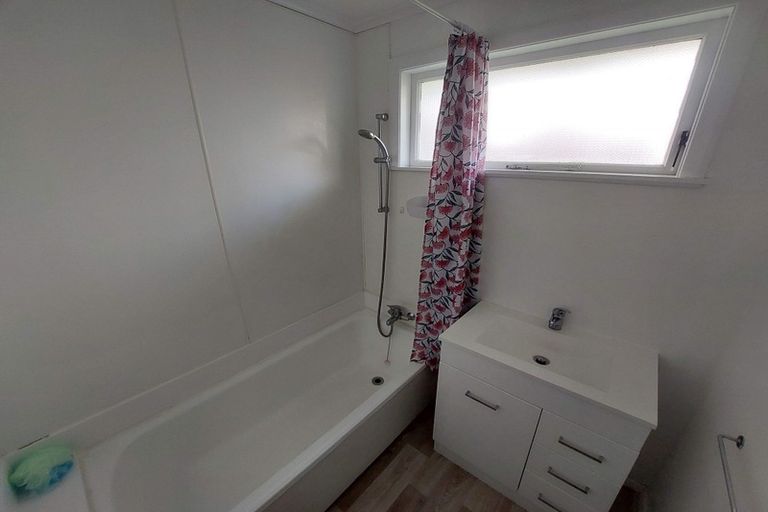 Photo of property in 3b Ferretti Grove, Avalon, Lower Hutt, 5011