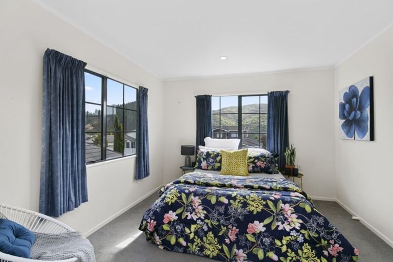 Photo of property in 5 Furlong Crescent, Churton Park, Wellington, 6037