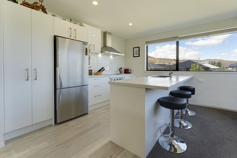 Photo of property in 17 Guano Crescent, Cromwell, 9310