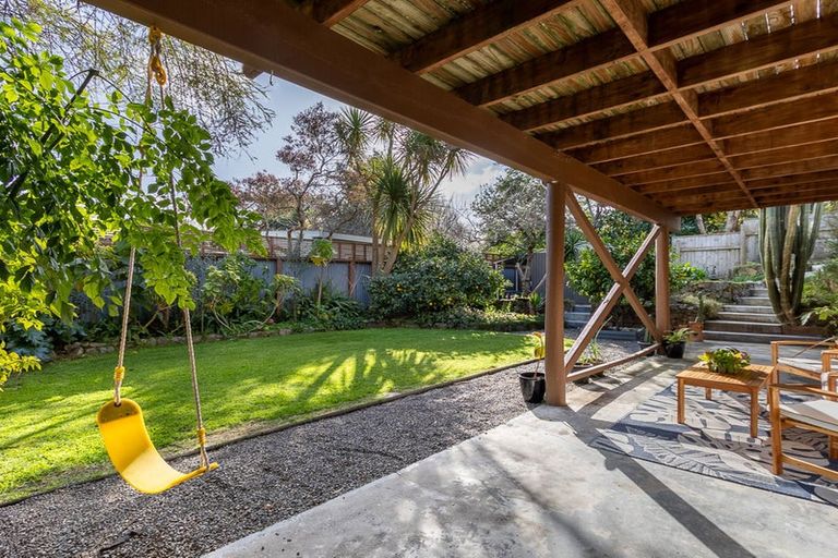 Photo of property in 27 Puriri Road, Waikanae, 5036