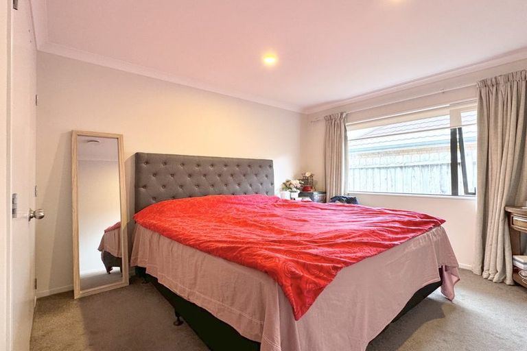 Photo of property in 6 Old Park Place, Takanini, 2112