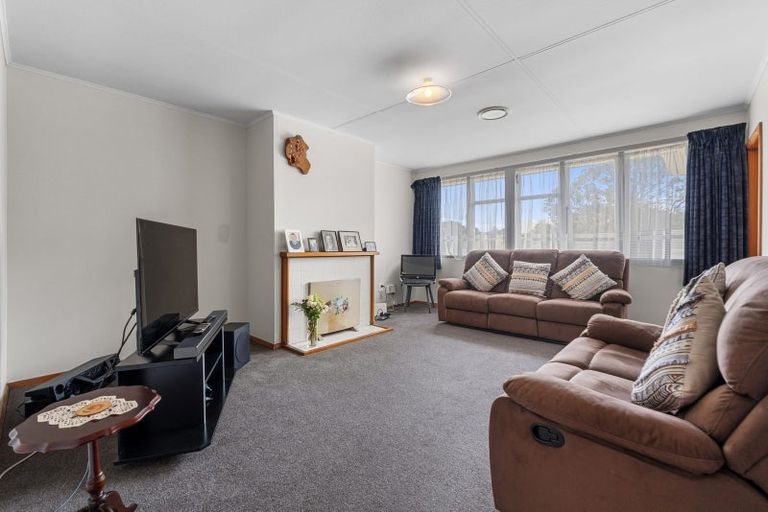 Photo of property in 49 Middlemore Crescent, Papatoetoe, Auckland, 2025