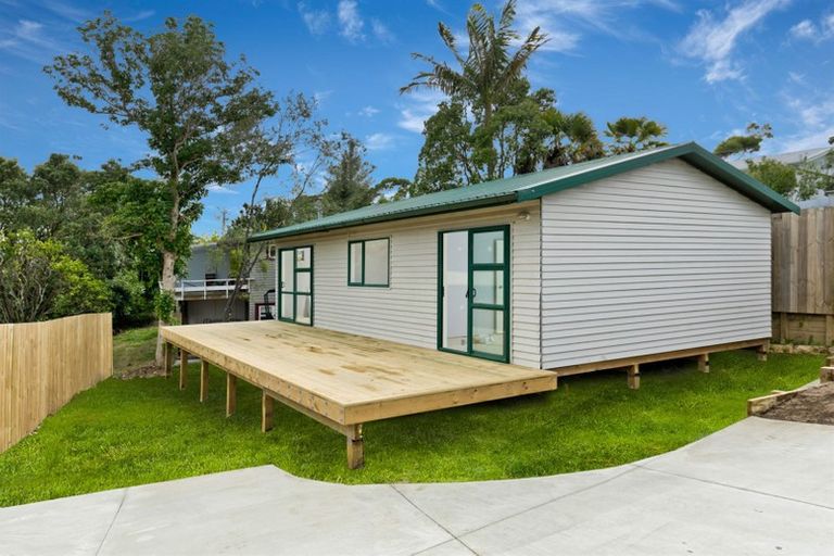 Photo of property in 122 Sunnyside Road, Sunnyvale, Auckland, 0612