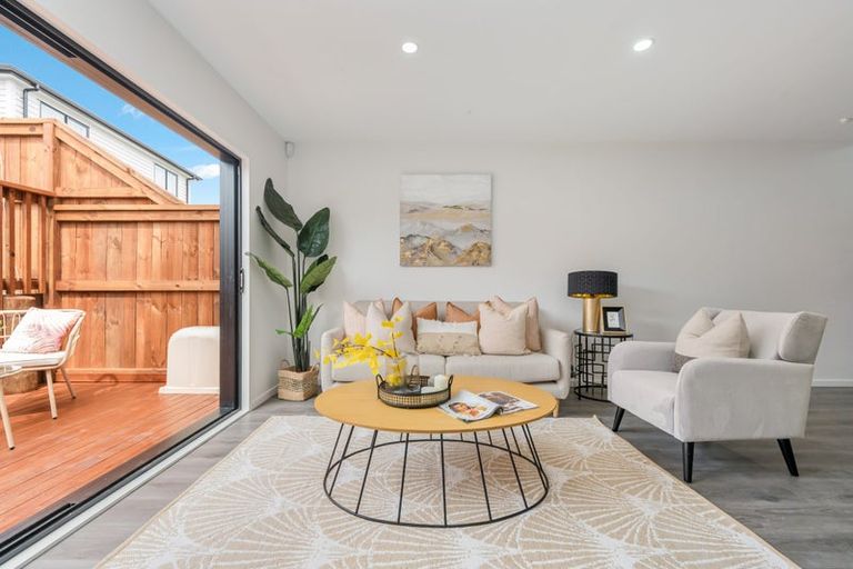 Photo of property in 20 Sabot Place, Massey, Auckland, 0614