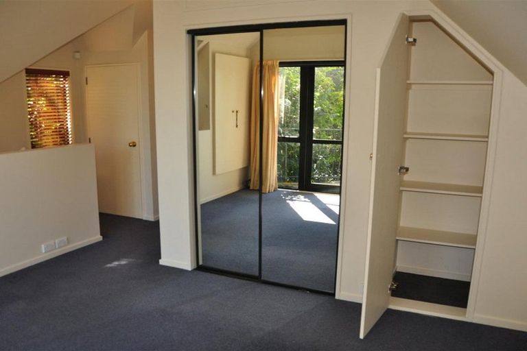 Photo of property in 1/130 Mount Pleasant, Mount Pleasant, Christchurch, 8081