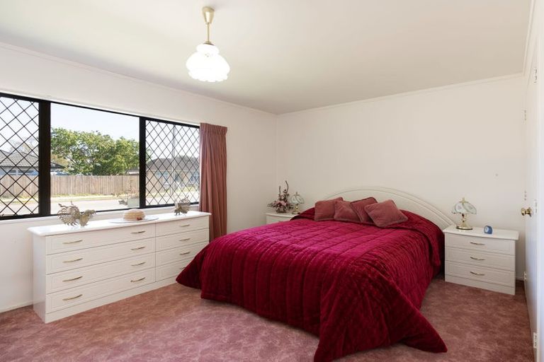 Photo of property in 38 Kings Drive, Levin, 5510