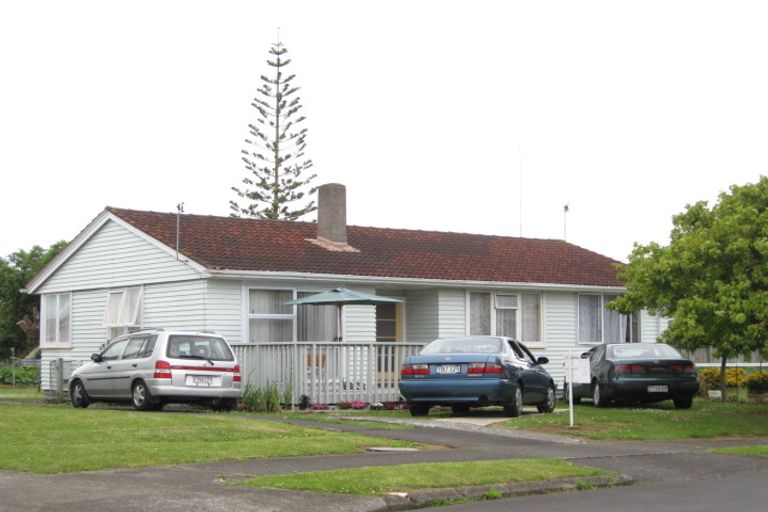 Photo of property in 10 Fairey Place, Mangere, Auckland, 2022