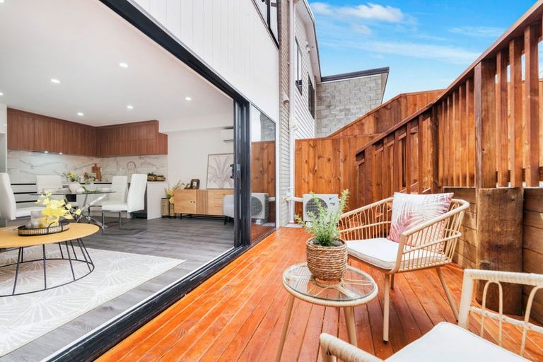 Photo of property in 20 Sabot Place, Massey, Auckland, 0614