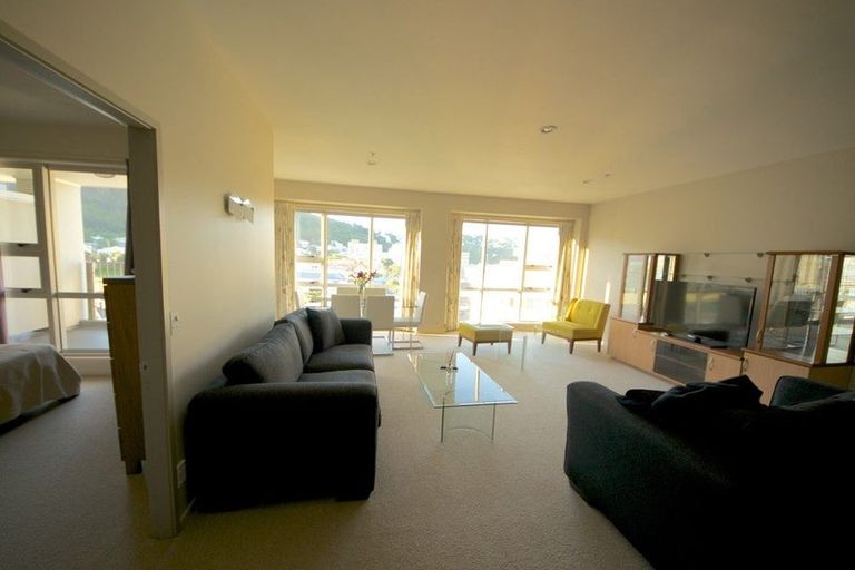 Photo of property in Stadium Garden Flats, 503/107 Thorndon Quay, Pipitea, Wellington, 6011
