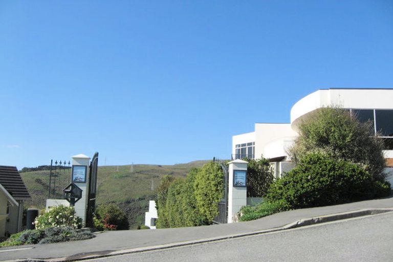 Photo of property in 17 Harry Ell Drive, Cashmere, Christchurch, 8022