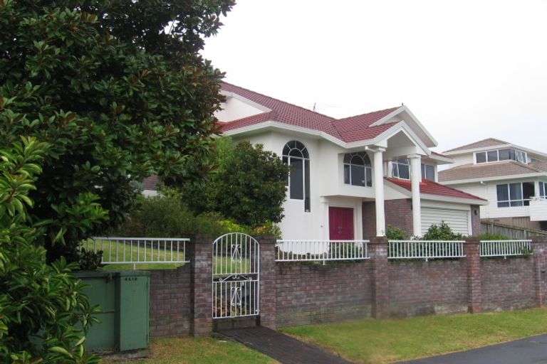 Photo of property in 6 Mcfetridge Place, Hillcrest, Auckland, 0627