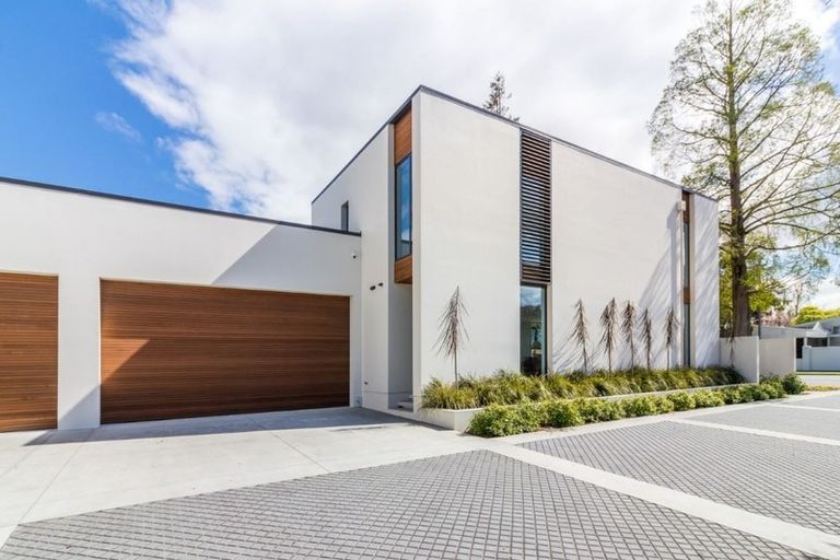 Photo of property in 142a Glandovey Road, Strowan, Christchurch, 8052